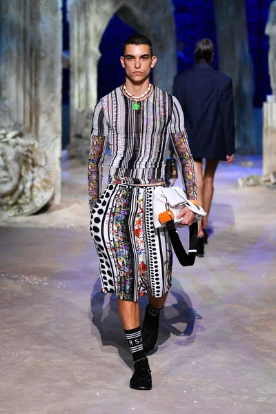 Look 9